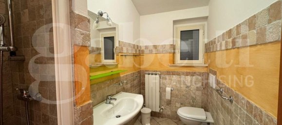 Квартира с 2 комнатами в Торторето, Италия № 9401 15