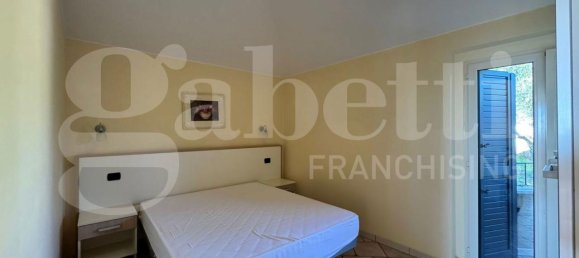 Квартира с 2 комнатами в Торторето, Италия № 9401 29