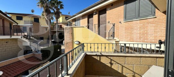 Квартира с 2 комнатами в Торторето, Италия № 9401 6