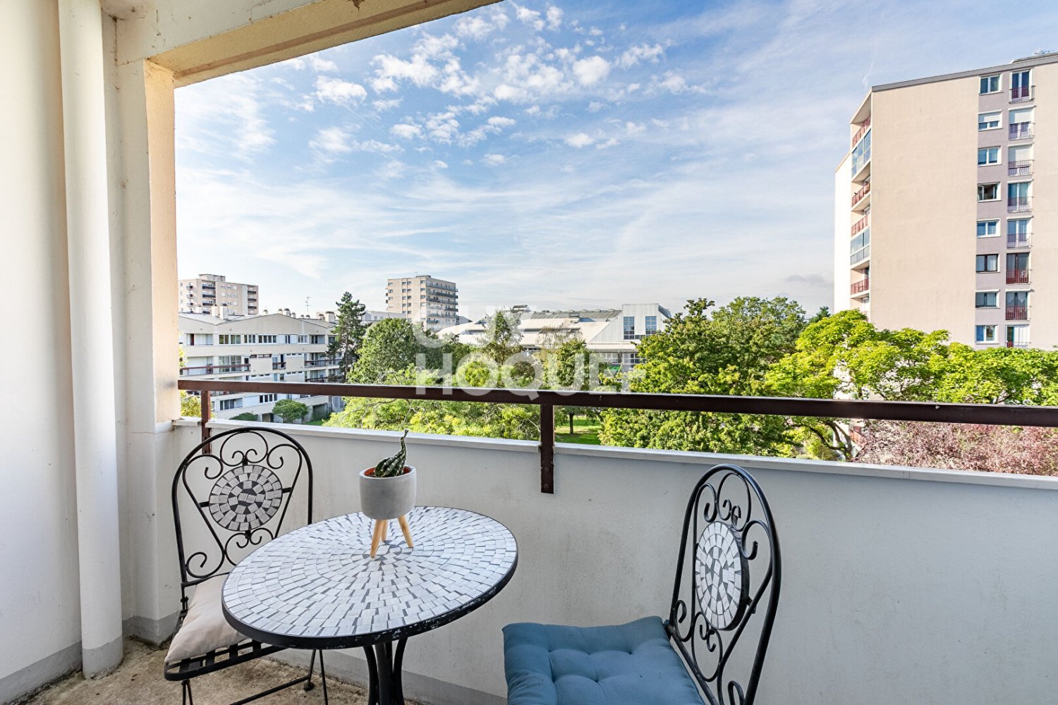 3 bedrooms Apartment in Compiegne, France No. 159993