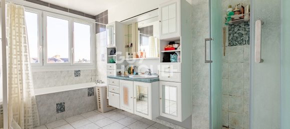 3 bedrooms Apartment in Compiegne, France No. 159993 5