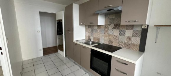 Apartamento de 2 dormitorios en Orleans, France No. 156091 3