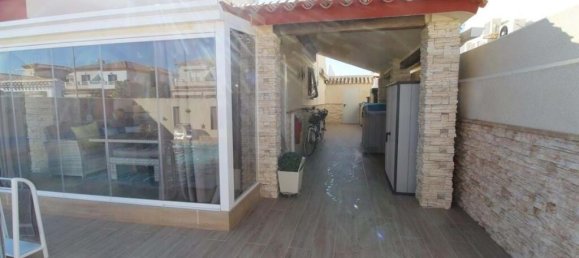 3 bedrooms Villa in Alicante, Spain No. 202100 29