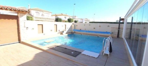 3 bedrooms Villa in Alicante, Spain No. 202100 36