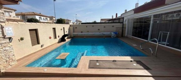 3 bedrooms Villa in Alicante, Spain No. 202100 40
