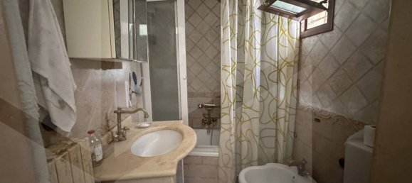 2 rooms Apartment in Bari, Italy No. 32247 12