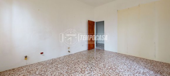 2 bedrooms House in Ferrara, Italy No. 145535 12