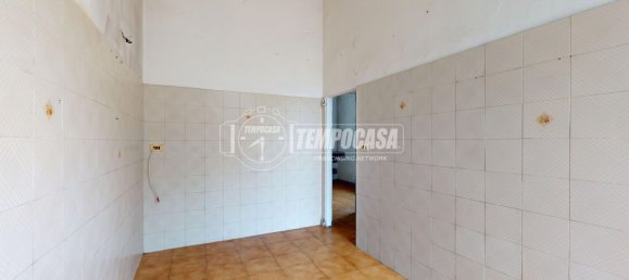 2 bedrooms House in Ferrara, Italy No. 145535 9