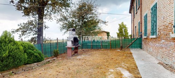 2 bedrooms House in Ferrara, Italy No. 145535 19