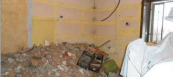 3-salle Appartement à Limbiate, Italy No. 260028 11