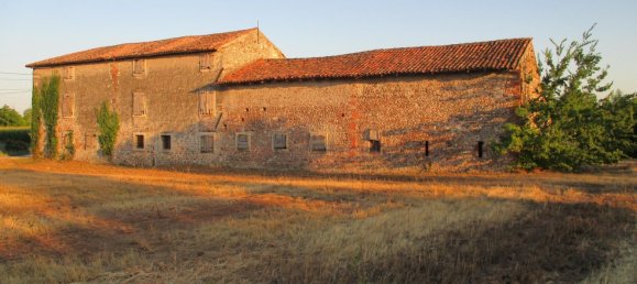 Studio in Verona, Italy No. 126261 5