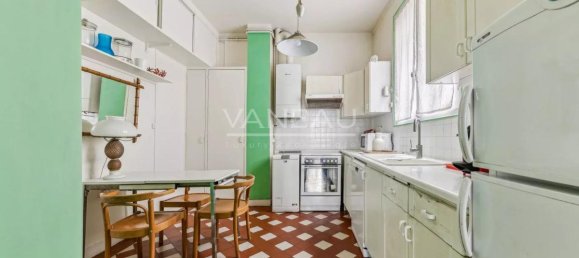 3 bedrooms Apartment in Paris, France No. 105135 14