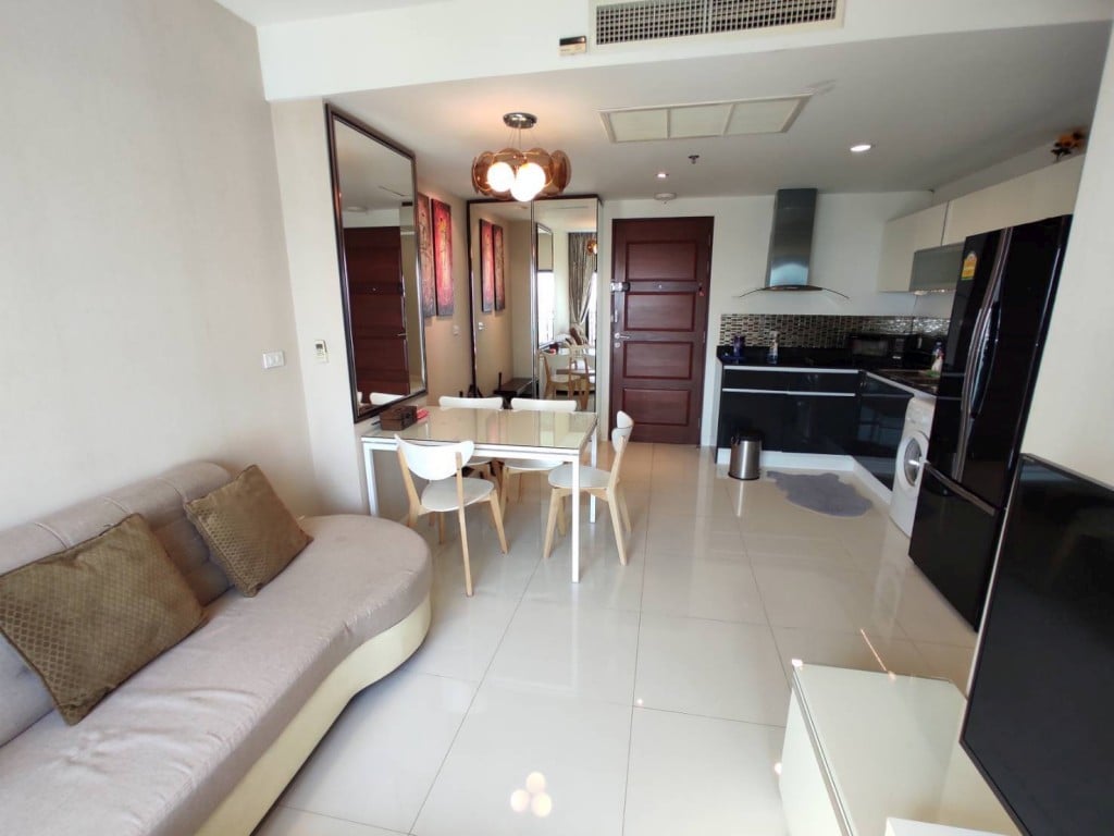 2 bedrooms Condo in Pattaya, Thailand No. 4971