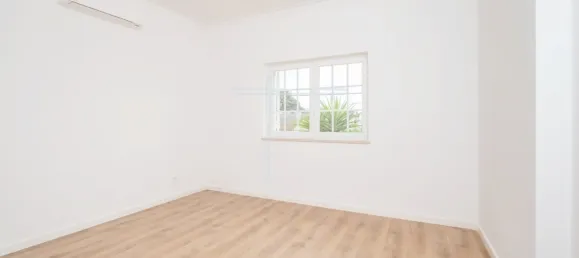 4 bedrooms House in Corroios, Portugal No. 89660 13