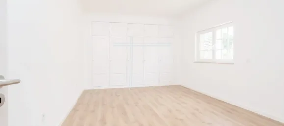 4 bedrooms House in Corroios, Portugal No. 89660 17