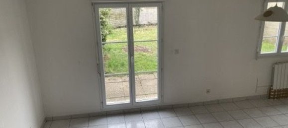 4 bedrooms House in Etampes, France No. 323395 7