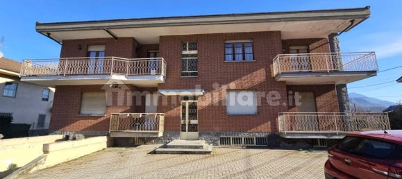 2 bedrooms Apartment in Villar Focchiardo, Italy No. 169794 2