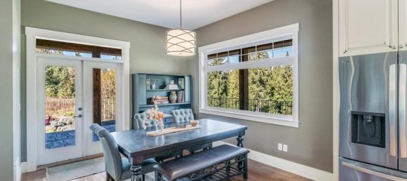 5 bedrooms House in British Columbia, Canada No. 1265 10