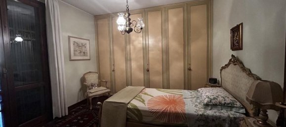 5 bedrooms House in Padua, Italy No. 327882 7