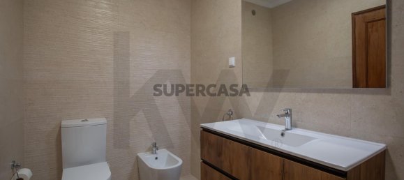 3 bedrooms Apartment in Almada, Portugal No. 221274 4