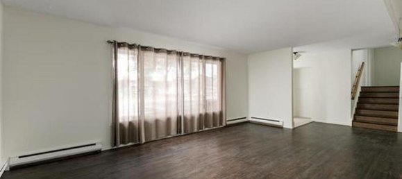 4 bedrooms House in British Columbia, Canada No. 1239 6