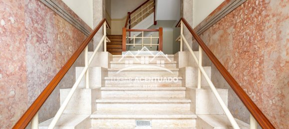 Коммерческая недвижимость с 4 спальнями в Лиссабон, Португалия № 100778 3