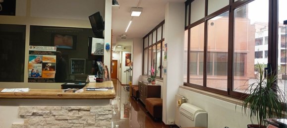 240m² Office in Terni, Italy No. 284706 12