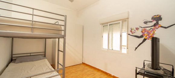 Apartamento de 3 dormitorios en Alicante, Spain No. 181471 9