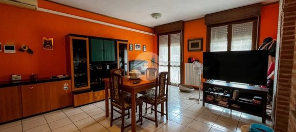 3-salle Appartement à Castrezzato, Italy No. 282377 5