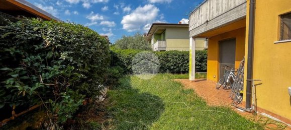 3-salle Appartement à Castrezzato, Italy No. 282377 32