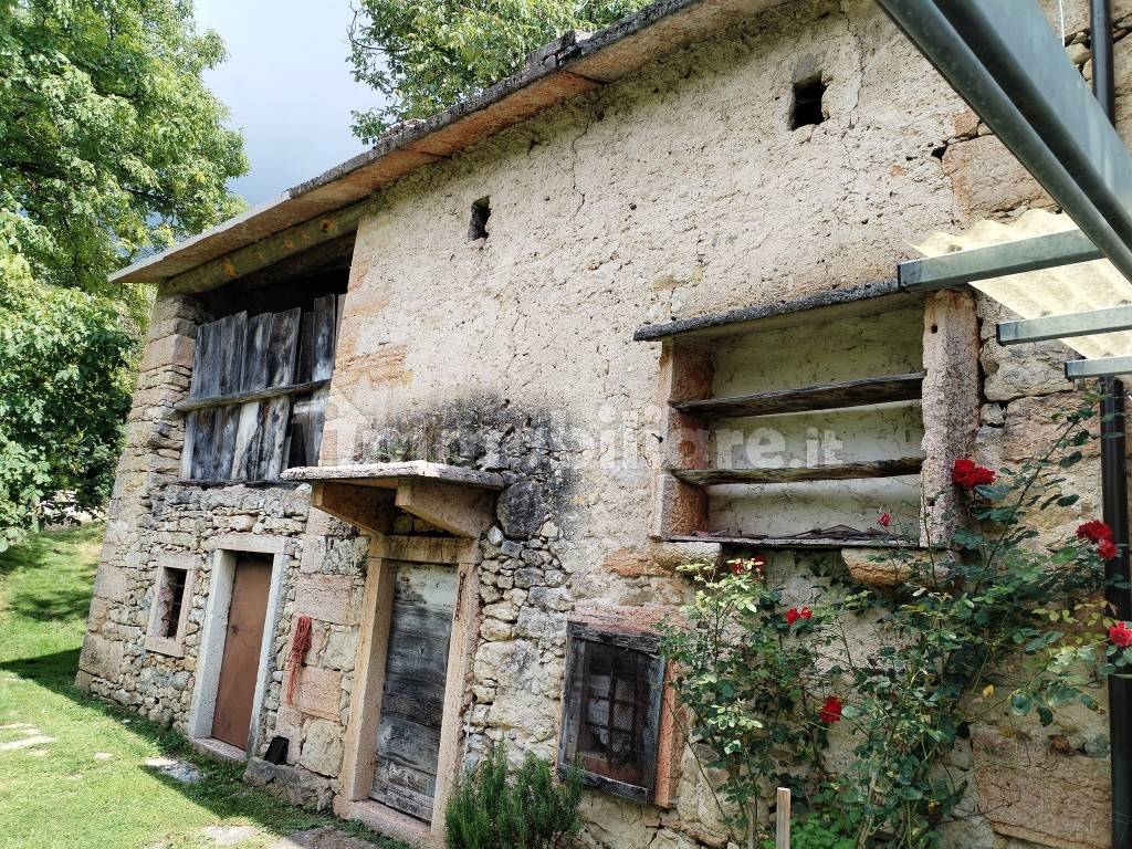 4-salle Maison à Roveré Veronese, Italy No. 271014