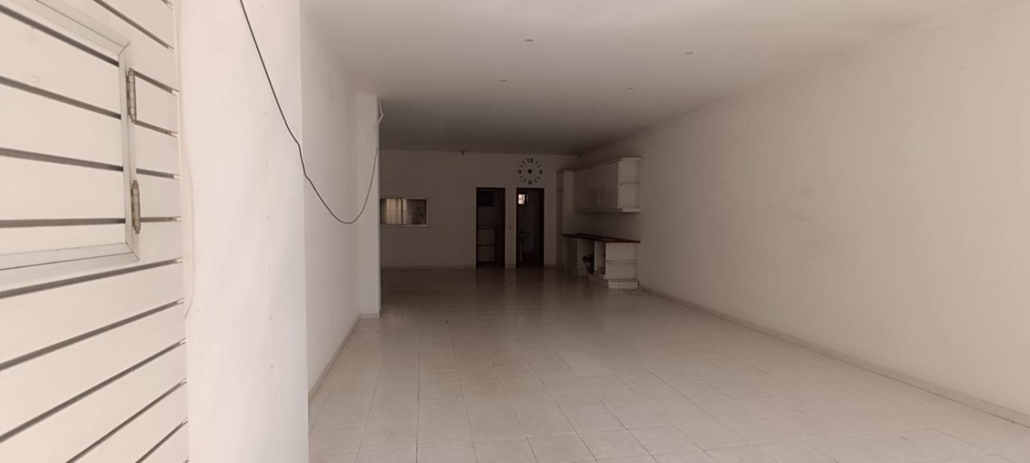 Коммерческая недвижимость 264м² в Повуа ди Варзин, Португалия № 289290