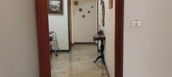 5 bedrooms Apartment in Salerno, Italy No. 360006 2