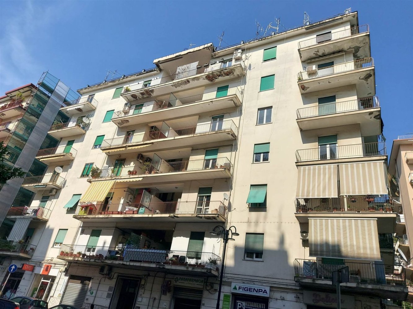 5 bedrooms Apartment in Salerno, Italy No. 360006