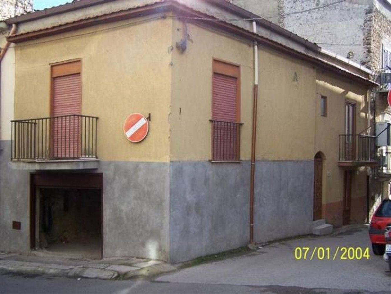 6 rooms House in San Cataldo, Italy No. 134086