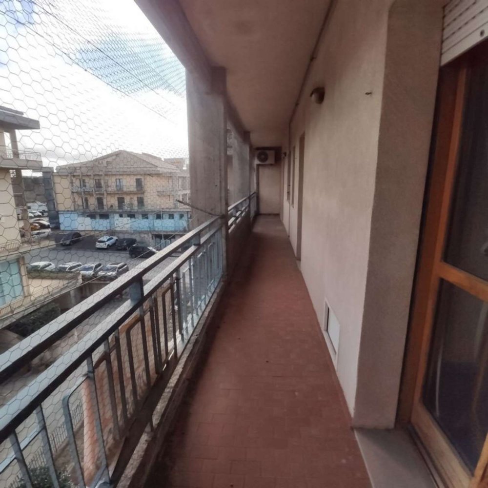 4 bedrooms Apartment in Caltagirone, Italy No. 389084