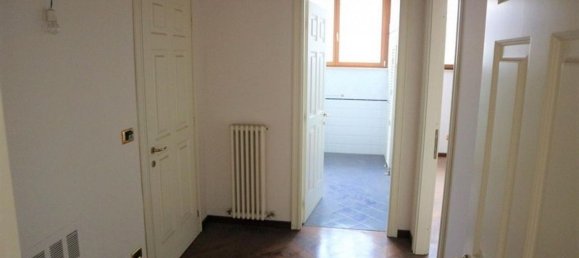 326m² Office in Terni, Italy No. 370768 12