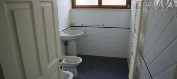 326m² Office in Terni, Italy No. 370768 11