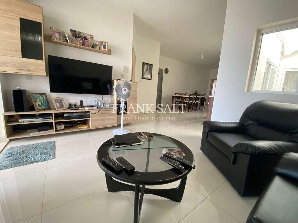 Квартира с 2 спальнями в Иклин, Мальта № 4662