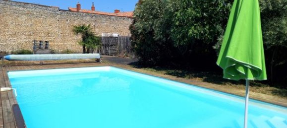 6 bedrooms House in Neuville-de-Poitou, France No. 310489 8