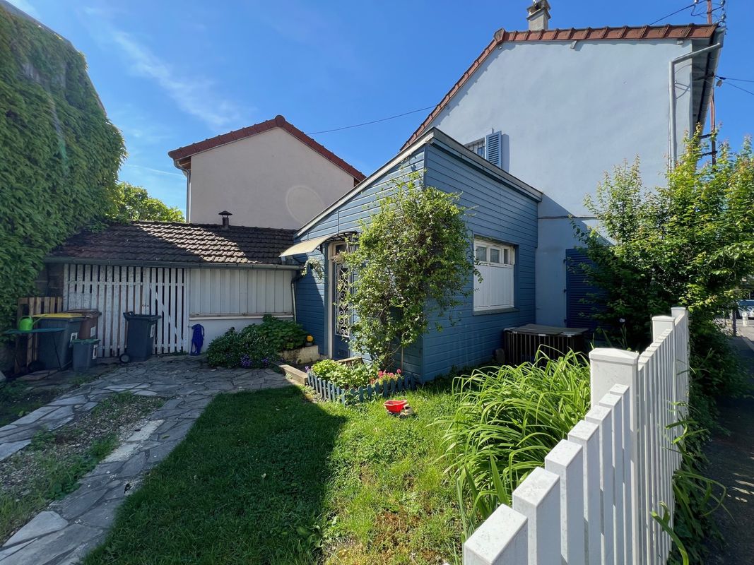 3 bedrooms House in Houilles, France No. 147127