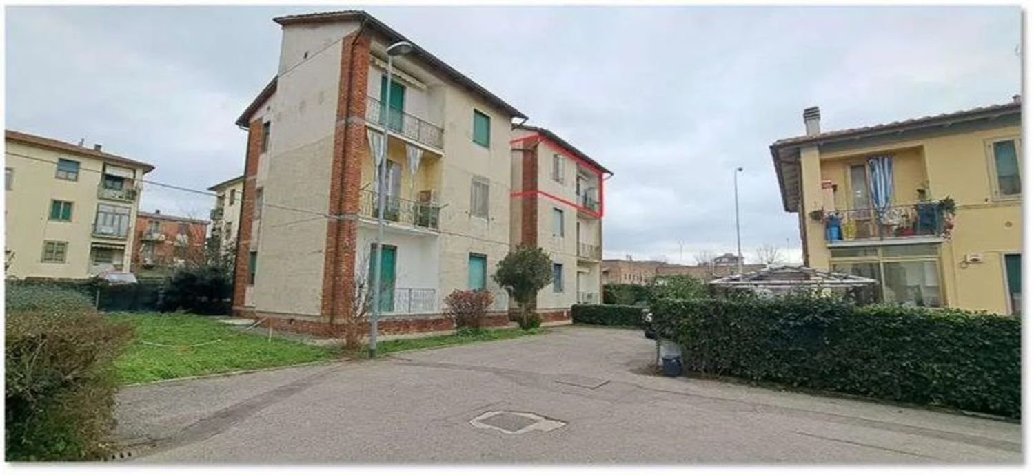4 rooms Apartment in Scarperia e San Piero, Italy No. 97175