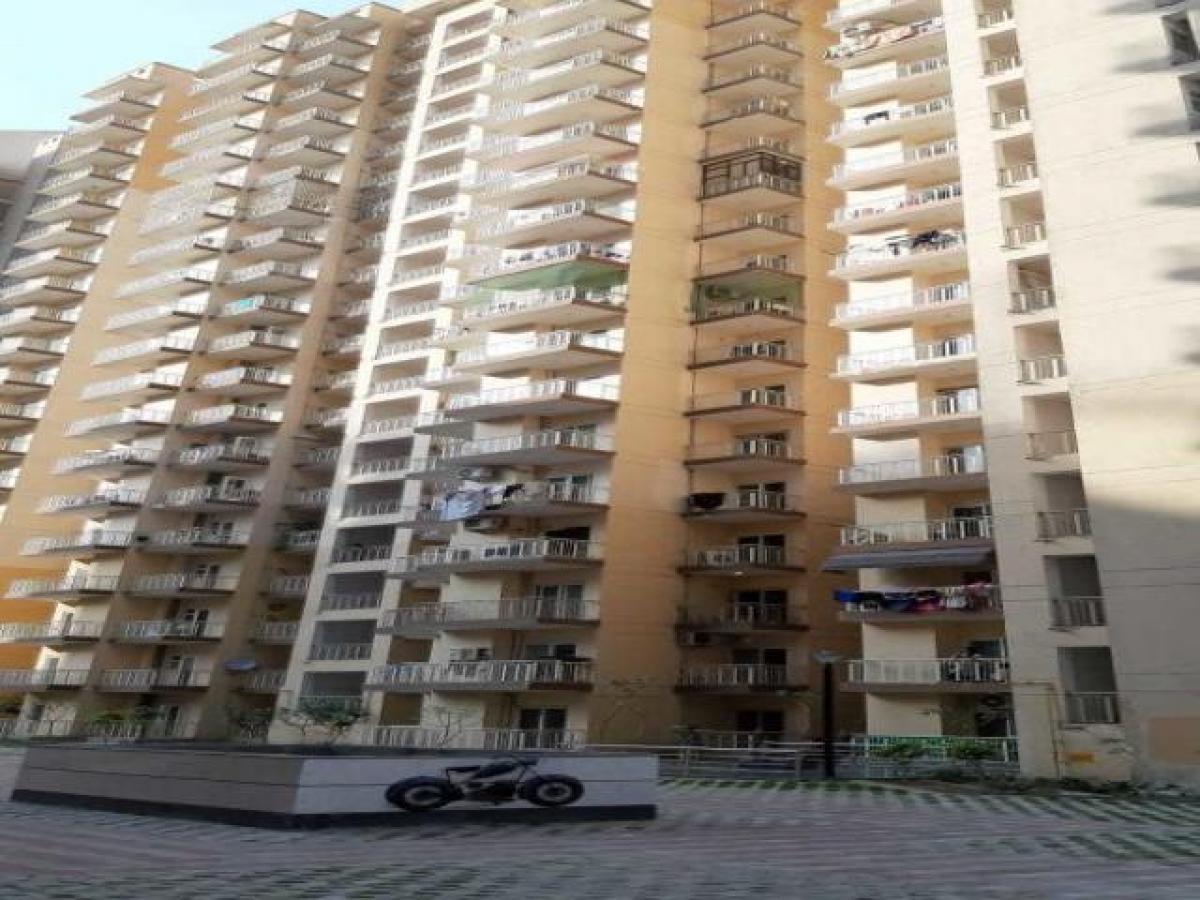 3 bedrooms House in Noida, India No. 65404