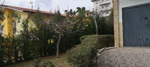 10غرفة فيلا في Penne, Italy رقم 104755 7