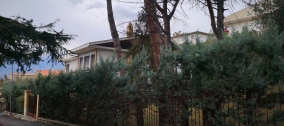 10غرفة فيلا في Penne, Italy رقم 104755 3