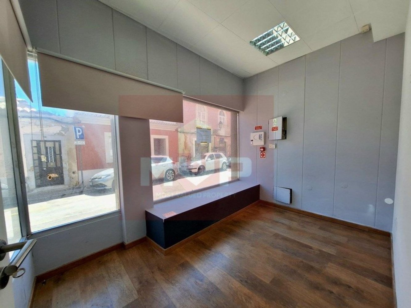 288m² Commercial property in Faro, Portugal No. 328834