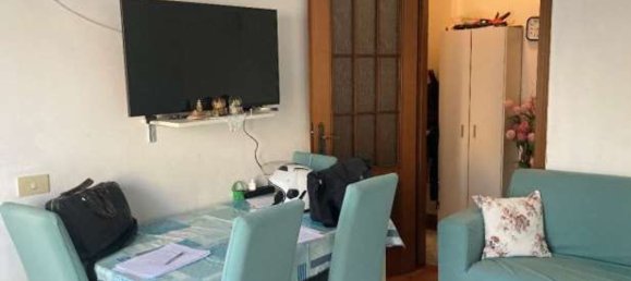 2-salle Appartement à Pioltello, Italy No. 223540 8