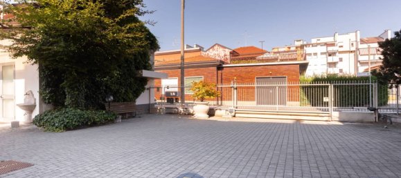 2 chambres Appartement à Bovisio Masciago, Italy No. 270910 2