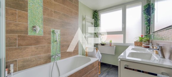 2 bedrooms Apartment in Nanterre, France No. 171064 9