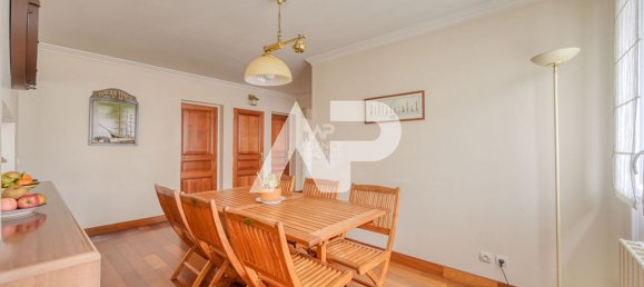 2 bedrooms Apartment in Nanterre, France No. 171064 8